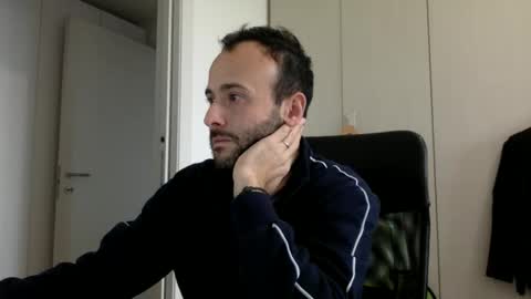 Snapshot of hhombre chatting on April 2026 08:09:02 AM hhombre online show from April 2026 08:09:02 AM