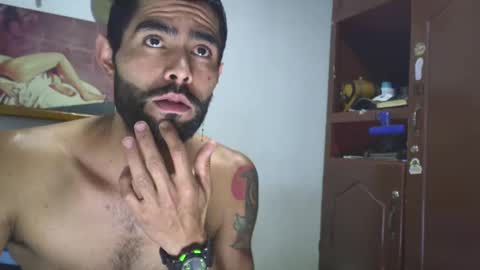 hideonbush online show from October 2025 01:49:01 AM