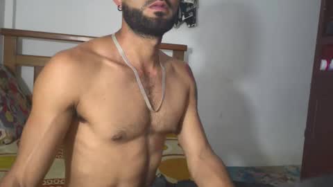 Snapshot of hideonbush051 chatting on May 2026 04:24:02 PM hideonbush online show from May 2026 04:24:02 PM