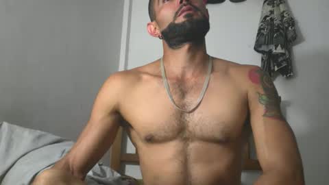 Snapshot of hideonbush051 chatting on May 2026 03:23:02 AM hideonbush online show from May 2026 03:23:02 AM