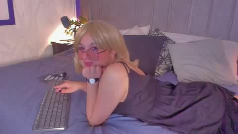 Snapshot of hidori_rem chatting on May 2026 03:24:01 AM hidori_rem online show from May 2026 03:24:01 AM
