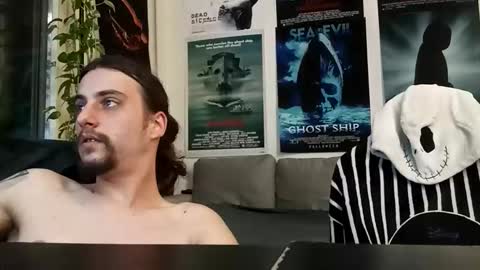 Snapshot of highandhell chatting on April 2026 05:29:01 PM Highandhell online show from April 2026 05:29:01 PM