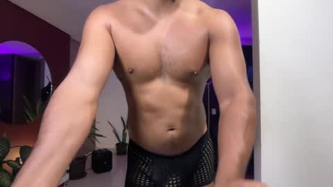 Snapshot of highlatin_guys chatting on May 2026 11:54:02 PM Terry and E online show from May 2026 11:54:02 PM