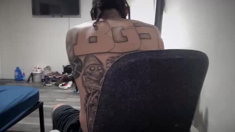 hihello4000 online show from November 2025 04:51:02 PM