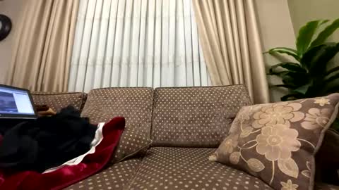 hihi9697 online show from April 2026 11:35:01 PM