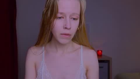 Chloe online show from November 2025 12:16:02 AM