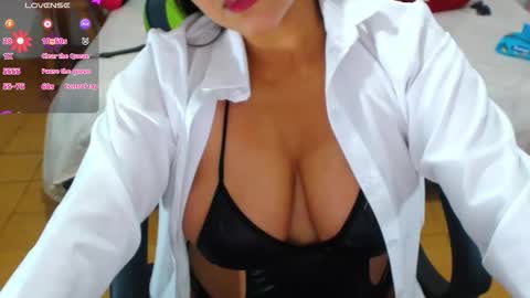 Snapshot of hiilarylove chatting on October 2025 09:37:02 PM hiilary online show from October 2025 09:37:02 PM