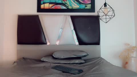 Snapshot of hilary_avilan chatting on November 2025 07:07:02 PM Hilary Avilan online show from November 2025 07:07:02 PM