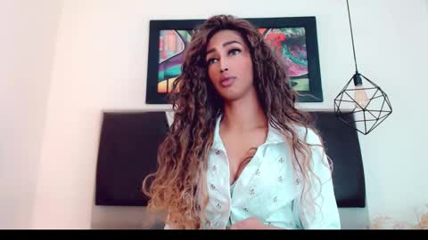 Snapshot of hilary_avilan chatting on December 2025 07:08:02 PM Hilary Avilan online show from December 2025 07:08:02 PM