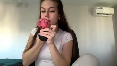 Hi Im Elizabeth online show from October 2025 10:17:02 AM