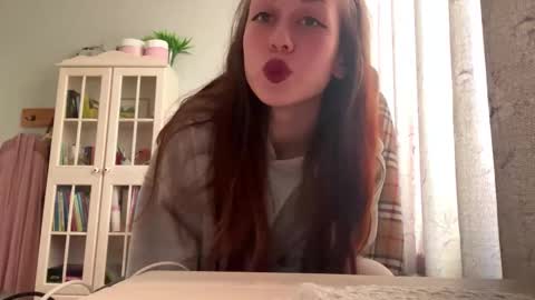 Hi Im Elizabeth online show from November 2025 12:06:01 PM