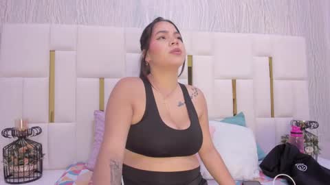 Hillary online show from November 2025 09:40:01 AM