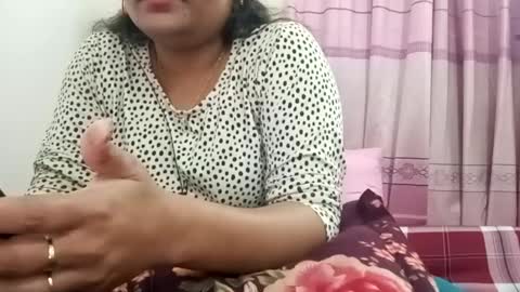 himuhimu22 online show from February 2025 11:55:02 AM