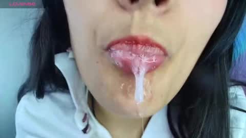 hinata online show from October 2025 09:02:02 PM