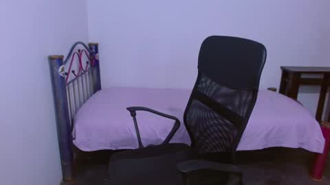 Snapshot of hinata_9 chatting on October 2025 03:36:01 AM      0600AM-1100AM - online show from October 2025 03:36:01 AM