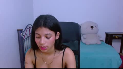 Snapshot of hinata_9 chatting on October 2025 02:06:02 AM      0600AM-1100AM - online show from October 2025 02:06:02 AM