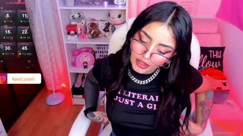 Snapshot of hinataweed01 chatting on December 2024 02:08:02 AM  Karol  Independent Model online show from December 2024 02:08:02 AM