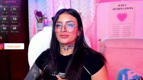 Snapshot of hinataweed01 chatting on February 2025 08:33:01 AM  Karol  Independent Model online show from February 2025 08:33:01 AM