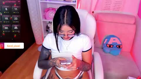 Snapshot of hinataweed01 chatting on February 2025 03:01:02 AM  Karol  Independent Model online show from February 2025 03:01:02 AM