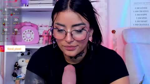 Snapshot of hinataweed01 chatting on February 2025 01:57:02 AM  Karol  Independent Model online show from February 2025 01:57:02 AM