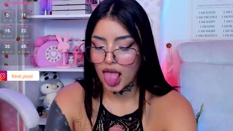 Snapshot of hinataweed01 chatting on February 2025 12:36:02 AM  Karol  Independent Model online show from February 2025 12:36:02 AM