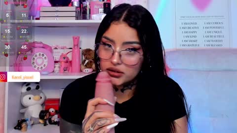 Snapshot of hinataweed01 chatting on February 2025 01:11:01 AM  Karol  Independent Model online show from February 2025 01:11:01 AM