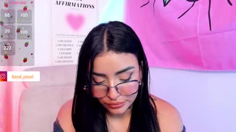 Snapshot of hinataweed01 chatting on March 2025 09:40:02 AM  Karol  Independent Model online show from March 2025 09:40:02 AM