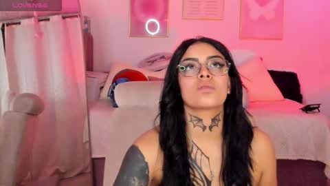 Snapshot of hinataweed01 chatting on September 2025 02:57:01 AM  Karol  Independent Model online show from September 2025 02:57:01 AM