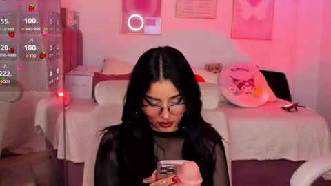 Snapshot of hinataweed01 chatting on September 2025 12:05:01 AM  Karol  Independent Model online show from September 2025 12:05:01 AM