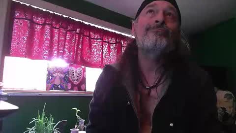 hippiedad333 online show from March 2026 07:53:02 PM