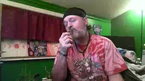 hippiedad333 online show from March 2026 01:55:01 AM