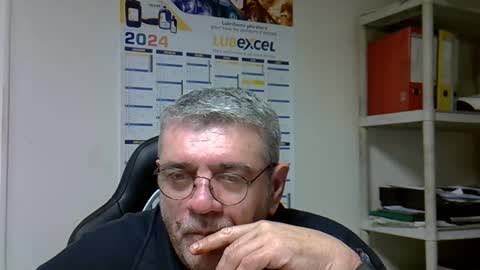 hippo online show from December 2024 05:42:02 AM