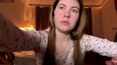 I am Amy ntmu Lets hit 10 Thumbs Up together online show from February 2026 02:58:02 PM