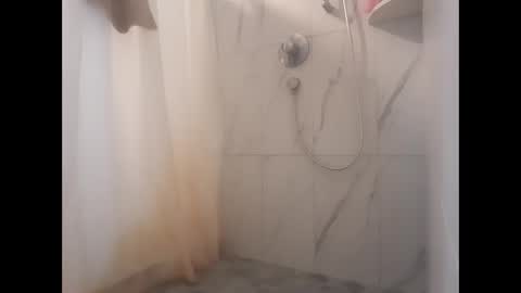 hockeyjock17 online show from April 2026 12:28:01 PM