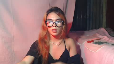 Snapshot of hoelyaurora chatting on May 2026 09:33:01 PM Aurora3 online show from May 2026 09:33:01 PM