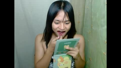 Snapshot of hoelyhanabi chatting on May 2026 01:40:02 PM KIESH online show from May 2026 01:40:02 PM