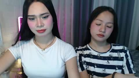 Snapshot of hoelymolly chatting on April 2026 07:22:01 PM hoelymolly online show from April 2026 07:22:01 PM