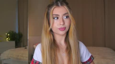 Moni Monica online show from April 2026 08:12:02 AM