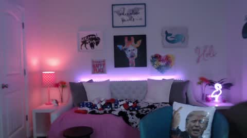 Holi Hurricane online show from September 2025 04:45:01 AM