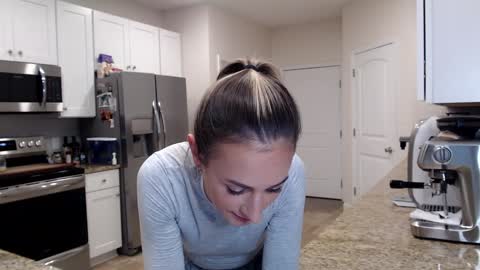 Holi Hurricane online show from September 2025 03:53:01 AM