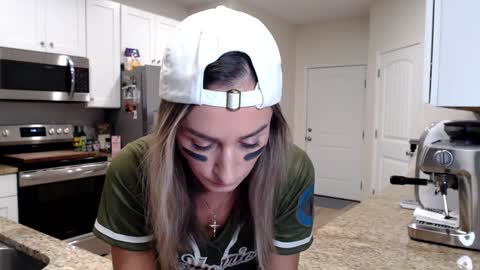 Holi Hurricane online show from October 2025 03:18:01 AM