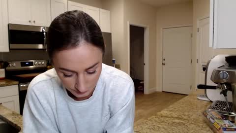 Snapshot of holihurricane chatting on February 2026 03:24:02 AM Holi Hurricane online show from February 2026 03:24:02 AM