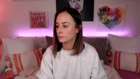 Snapshot of holihurricane chatting on February 2026 04:33:02 AM Holi Hurricane online show from February 2026 04:33:02 AM