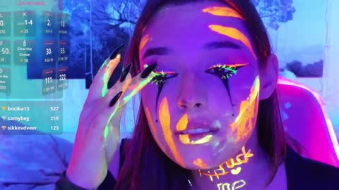 Lux online show from December 2024 08:21:02 PM