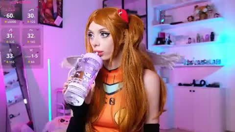 Holli online show from August 2026 10:12:02 PM