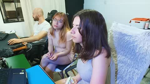 Snapshot of holly_and_honey_69 chatting on December 2024 08:54:02 PM Holly and Honey online show from December 2024 08:54:02 PM