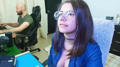 Snapshot of holly_and_honey_69 chatting on February 2025 09:52:01 PM Holly and Honey online show from February 2025 09:52:01 PM
