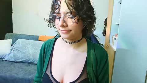 Snapshot of holly_and_honey_69 chatting on September 2025 09:15:02 PM Holly and Honey online show from September 2025 09:15:02 PM