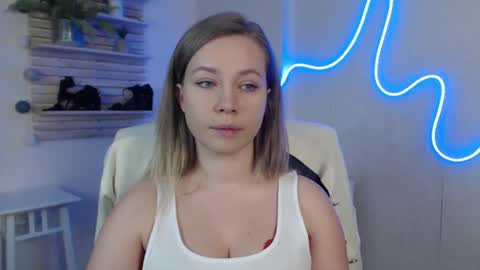 Holly online show from March 2025 12:20:02 AM