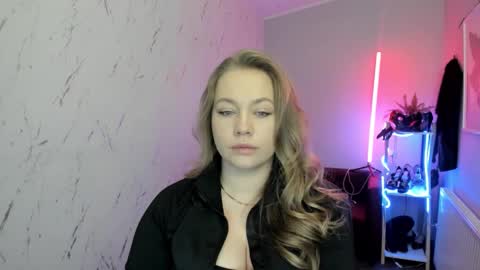 Holly online show from January 2026 09:09:01 PM